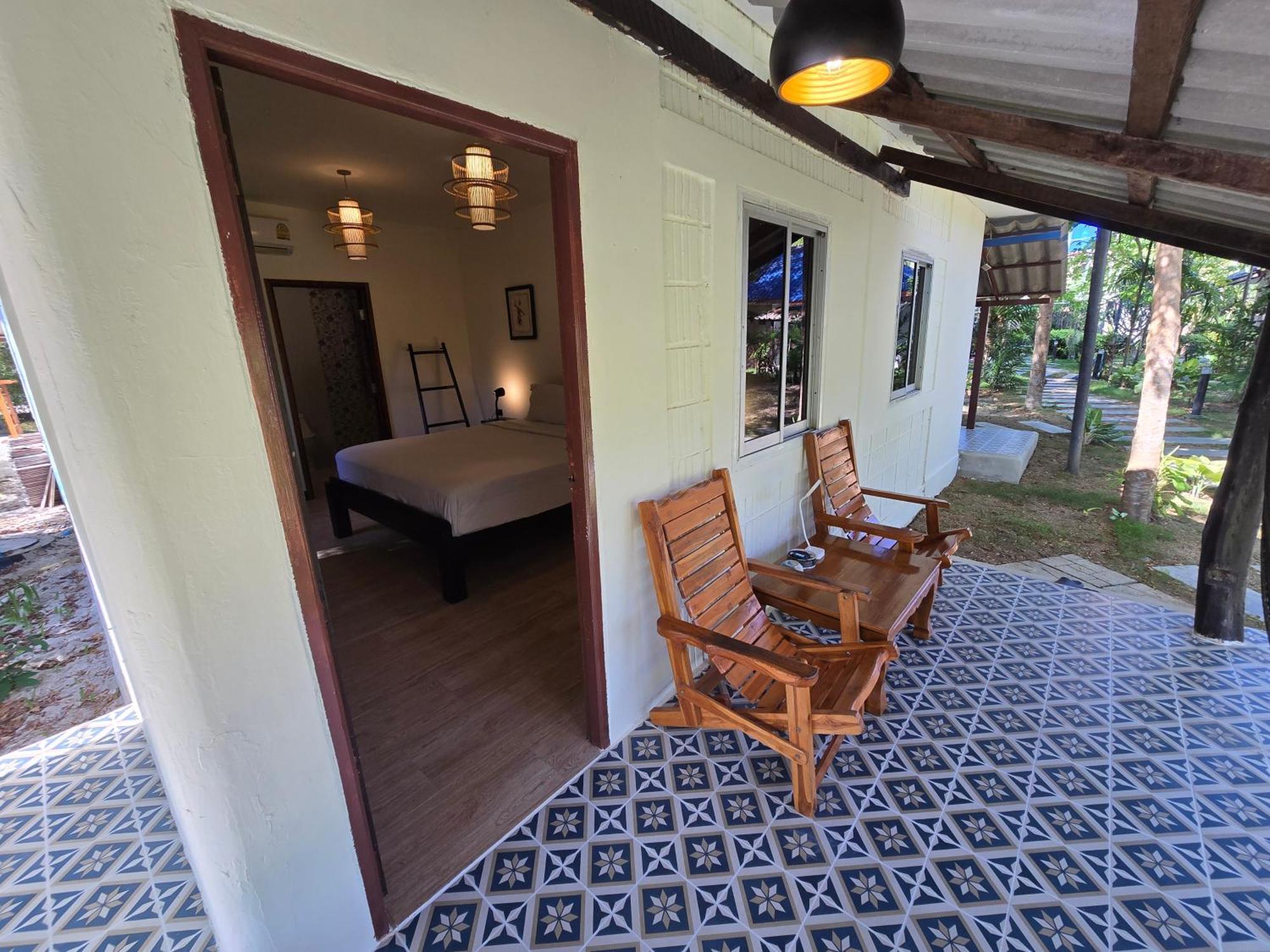 Hotel The Blue Gecko Ko Lanta Exterior foto