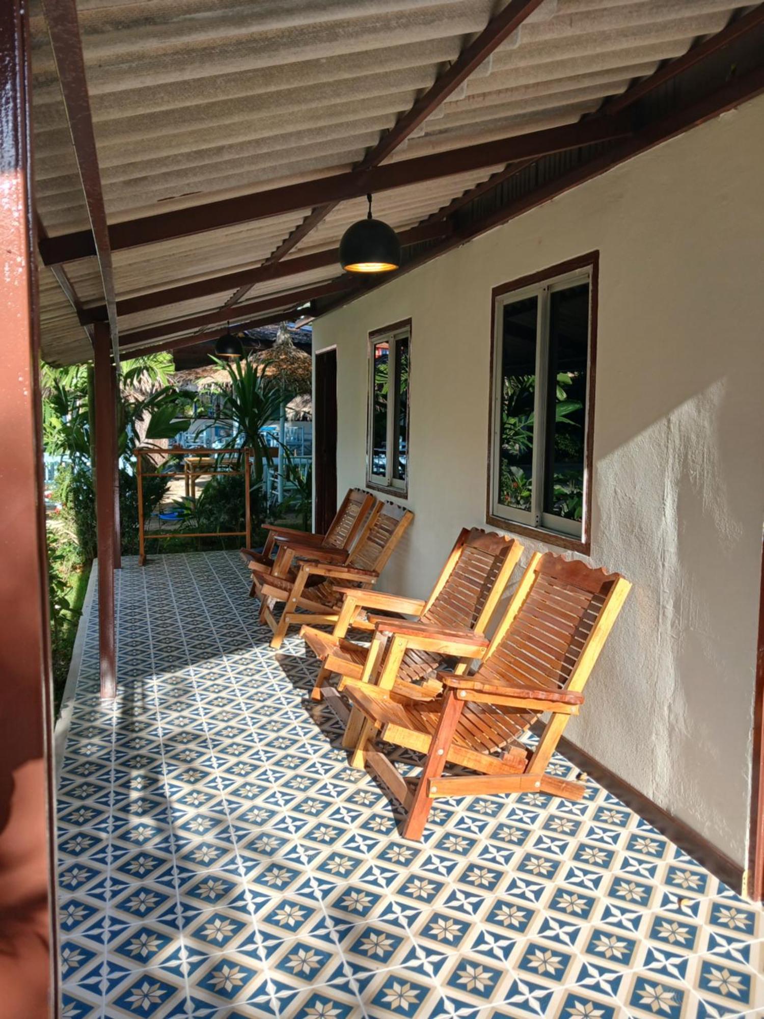 Hotel The Blue Gecko Ko Lanta Exterior foto