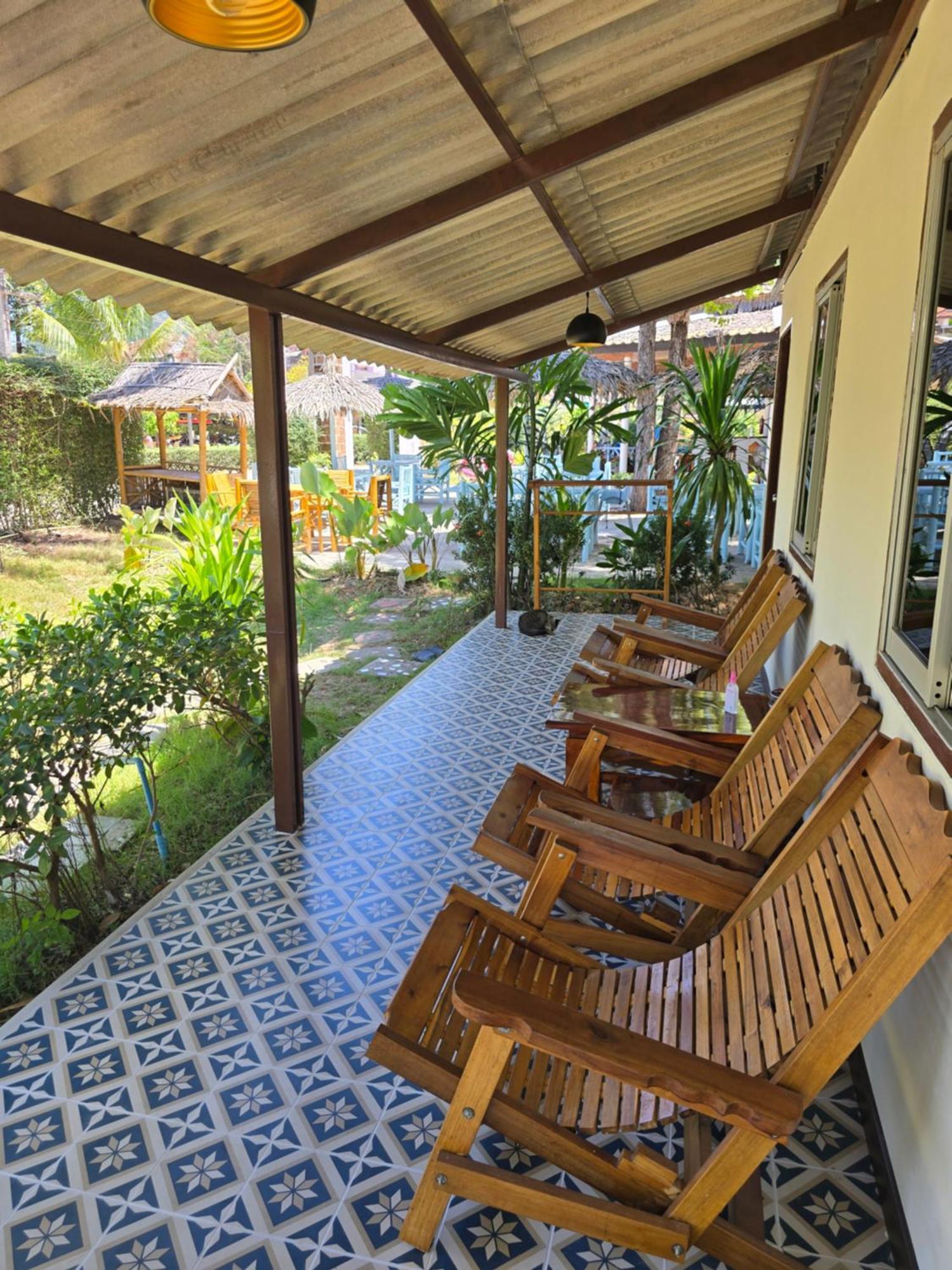 Hotel The Blue Gecko Ko Lanta Exterior foto